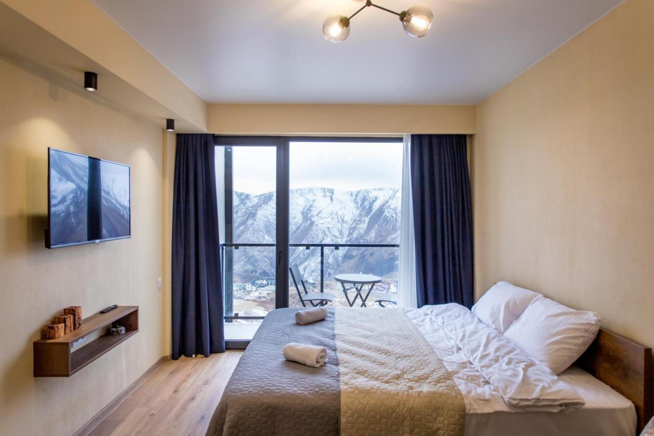 Valley And Mountain View, Twins, With Hot Water Gudauri Bagian luar foto